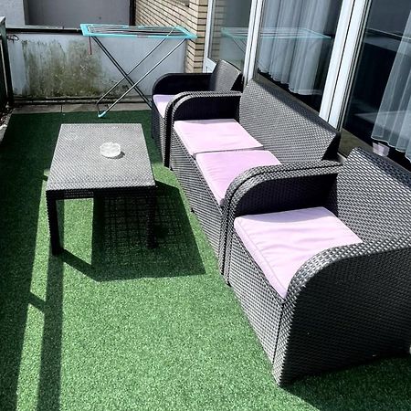 Neumünster 1,5-Zimmer Apartment Mit Balkon Am Hauptbahnhof מראה חיצוני תמונה